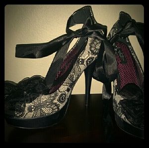 COPY - Iron fist high heels